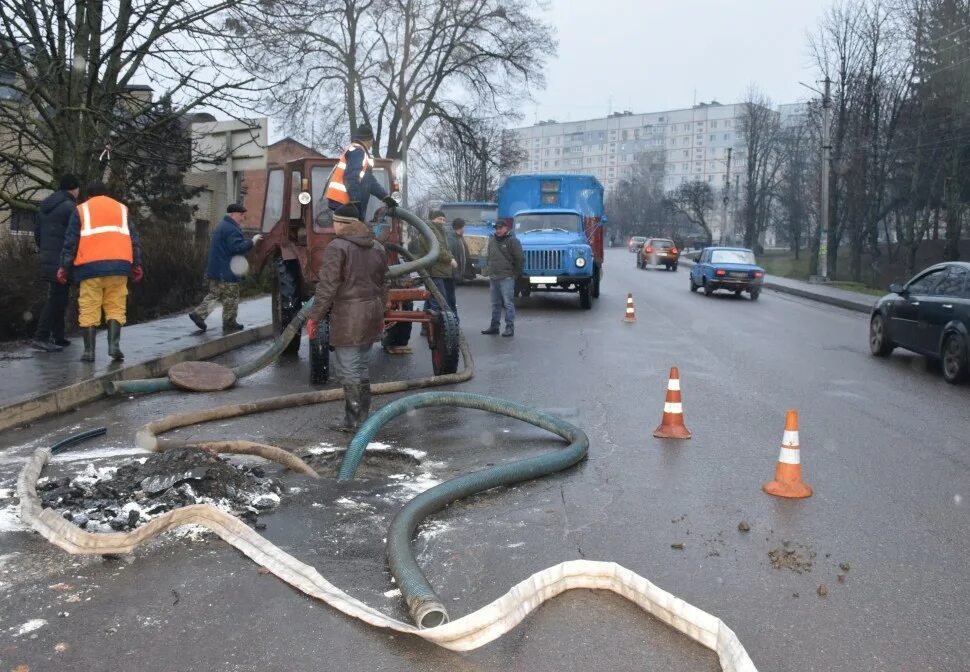 Харьков сводка. Авария на канализационном коллекторе. аварии на канализационных системах на украине. новости харькова и чугуева. новости чугуева.