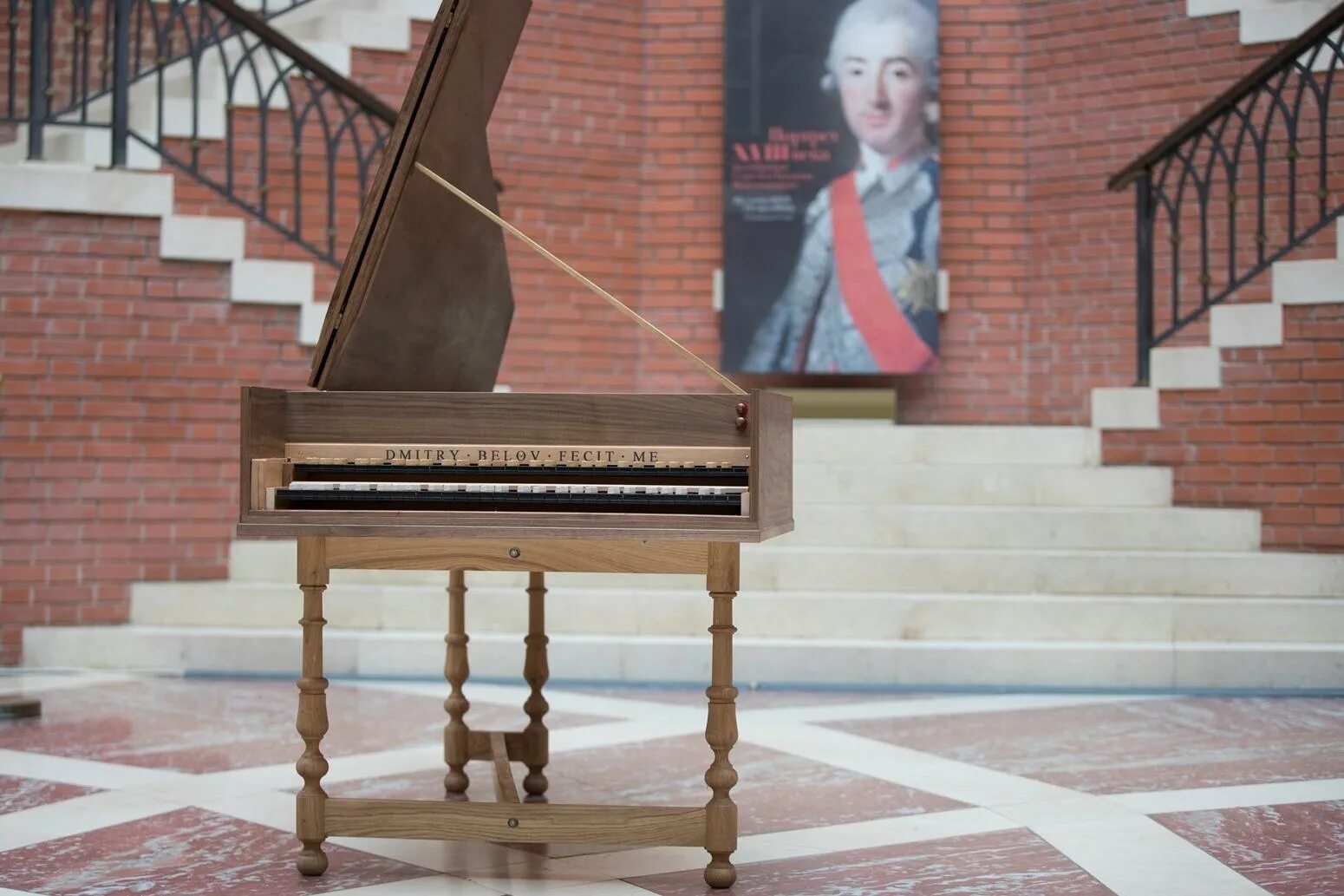 Концерт моцарт клавесин. Клавесин Моцарта. Клавесин Моцарта музей. Прага Моцарт иузей клавесин.