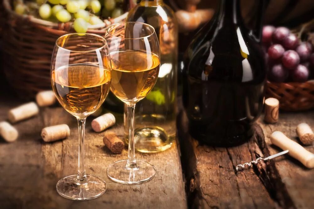 Вино. Still wine. Цимлянский завод шампанских вин. Still wine. Бокал с вином.