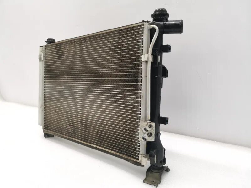 Промывка радиатора хендай солярис. Радиатор охлаждения hyundai solaris (10-) lrc081l4 kia rio iv (10-) 1. 6. Радиатор hyundai solaris 4. Чистка радиаторов хендай солярис 2.