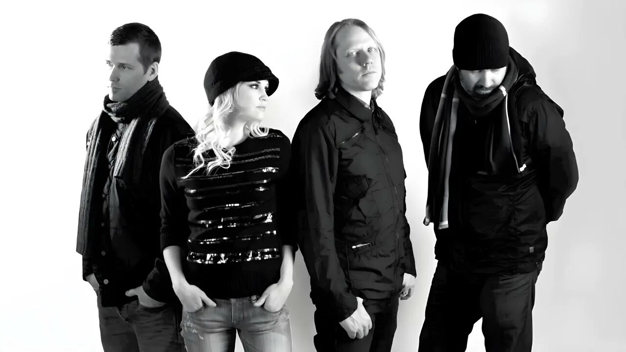 Late song. Группа late night alumni. late night alumni - empty streets фото. empty streets группа. late night alumni - silver.