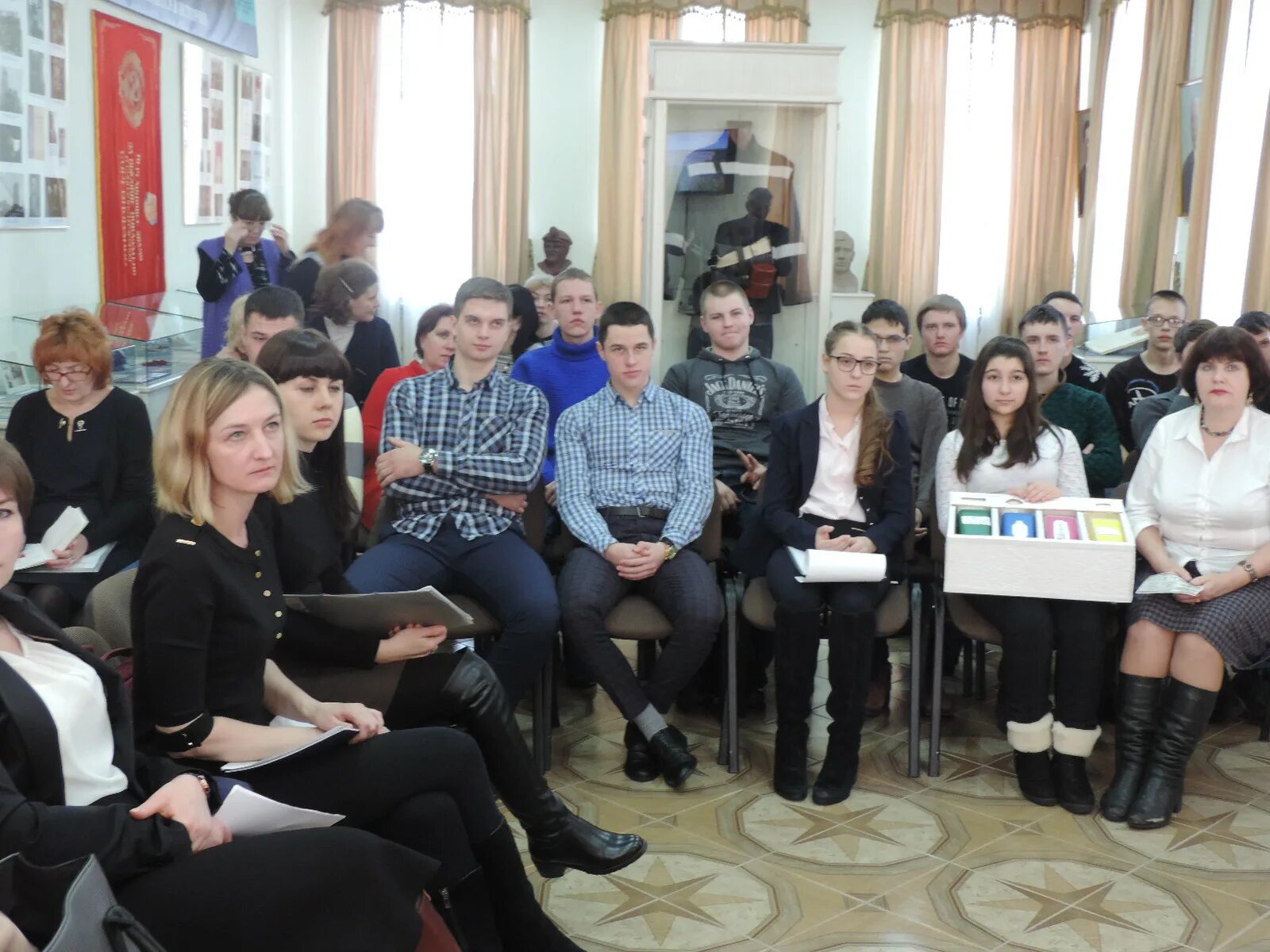 губкинский политехнический техникум выпуск 2014. горно политехнический колледж губкин 2023. губкинский горно-политехнический колледж буклет. губкинский горно-политехнический колледж на улице школьной. музыкальный колледж губкин.