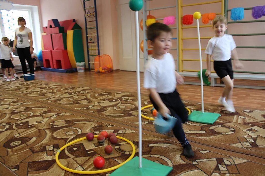 Веселые старты в детском саду. Весёлые старты для детей в детском саду. Спортивные игрушки в детском саду старшая группа. Спортивный праздник Веселые старты в детском саду. Игры для веселых стартов