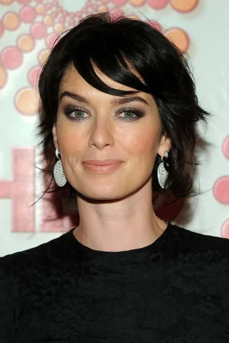 Lena headey. Лена Хиди брюнетка.