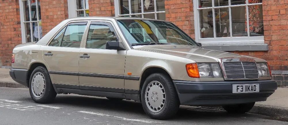Старый мерседес 300d. Mercedes benz w124 1986. Mercedes w124 300e. Mercedes-benz w124 300. W124 300e-24.