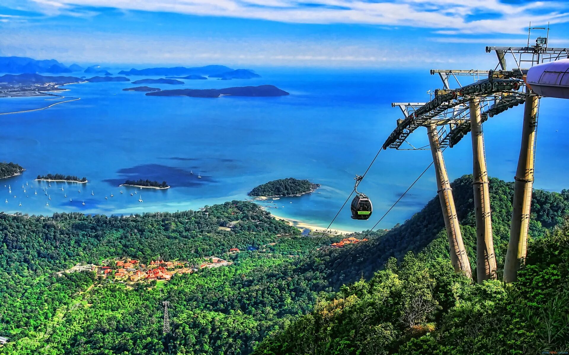 Сборка малайзия. Лангкави Малайзия. Langkawi Cable car Малайзия. Небесный мост Лангкави. Архипелаг Лангкави.