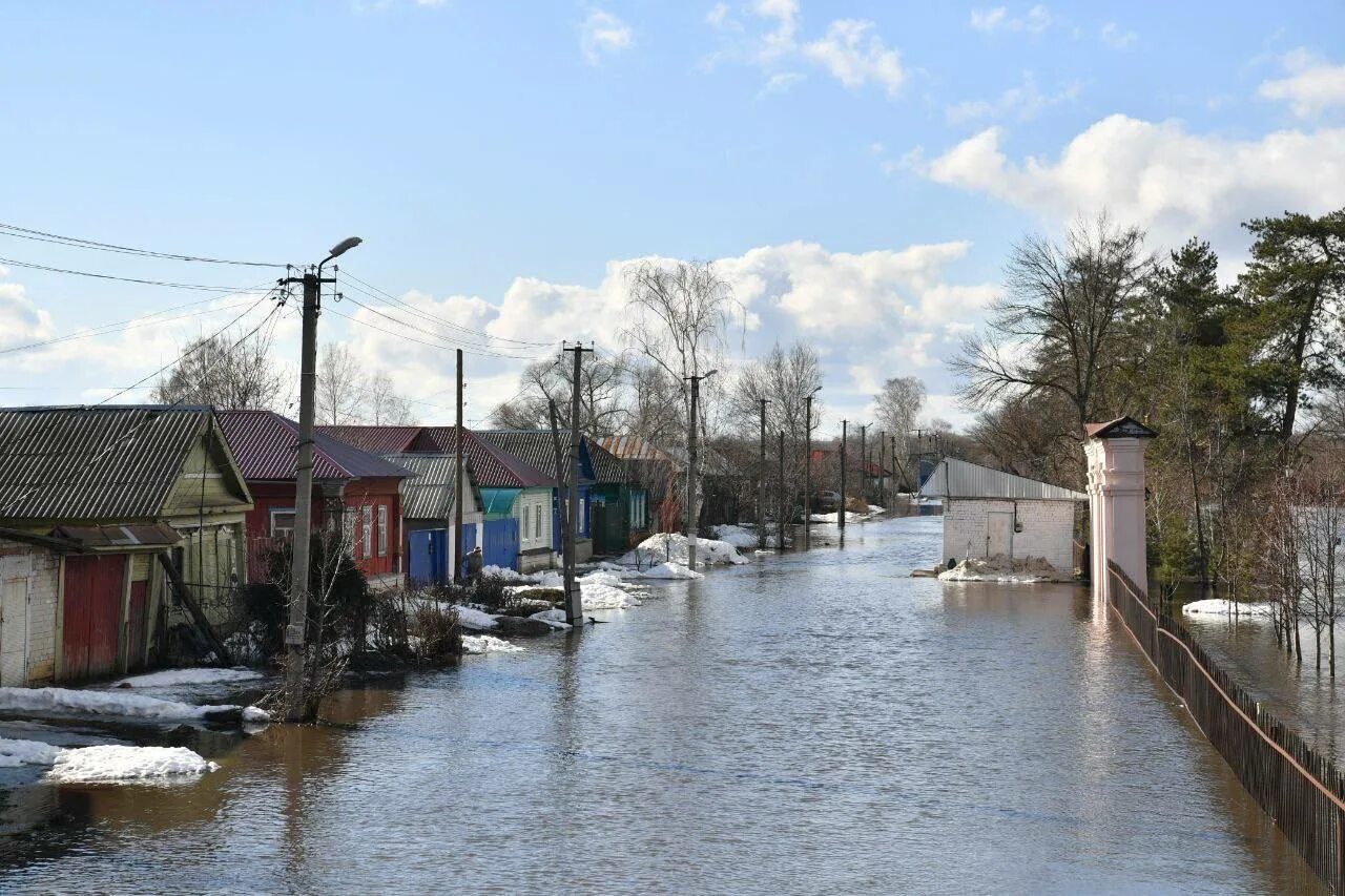 Подтопление в Саратовской области. Паводок 2023 Саратов. Половодье в Петровске Саратовская область. Паводок в Петровске Саратовской области 2023. Наводнение в саратовской области