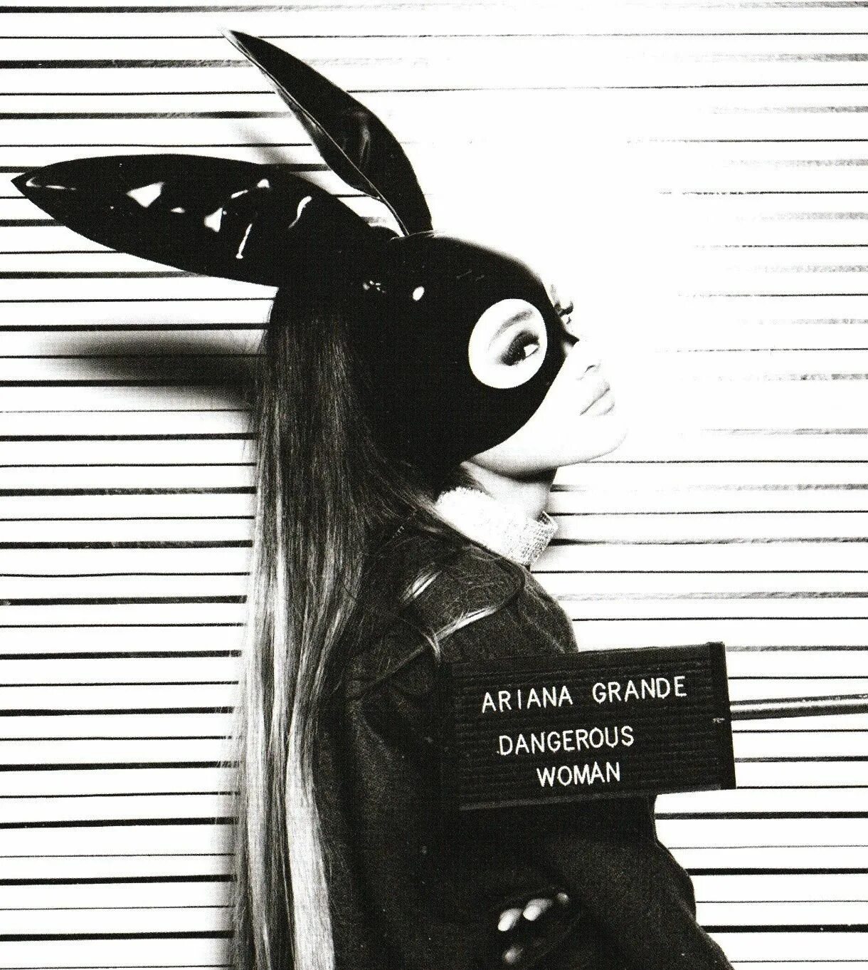 Are dangerous women. Арианы «Dangerous woman». Ariana grande Dangerous woman обложка.