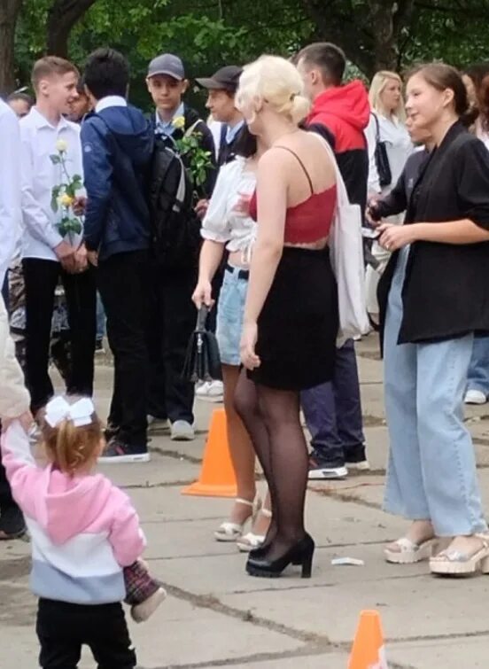 восьмиклассница без. восьмиклассница без. восьмиклассница эстетика. восьмиклассница без. восьмиклассница караоке.