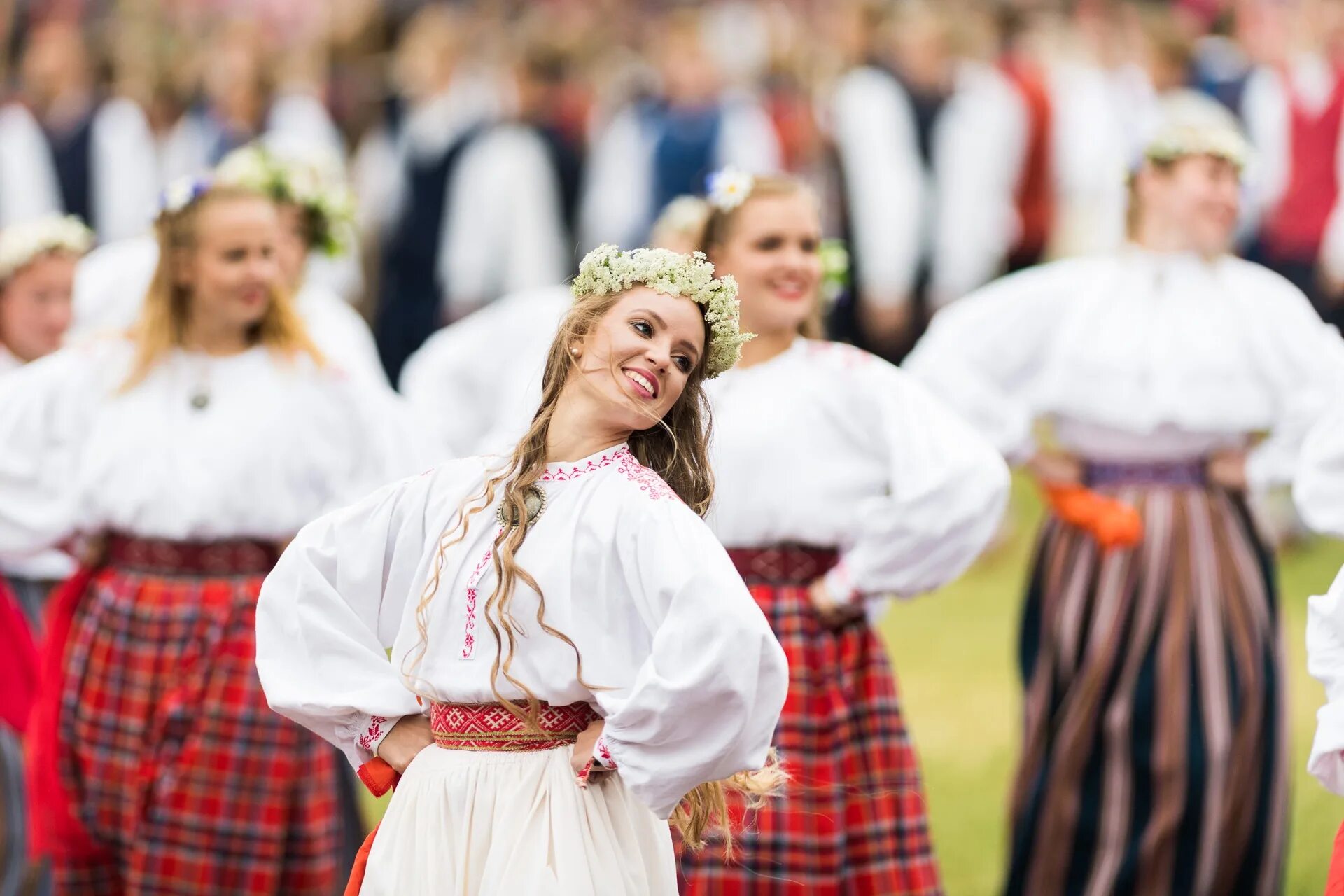 Этнический эстонец. Народы Эстонии. Эстонский народный танец. Традиции Эстонии. Эстонская культура.