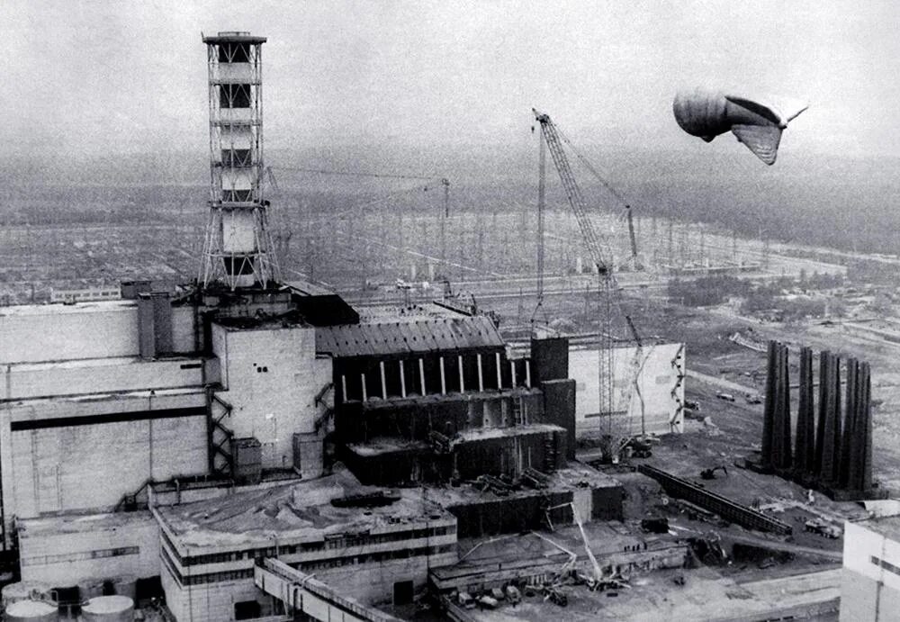 Chernobyl disaster. Чернобыль ЧАЭС 1986. 1986 Катастрофа на Чернобыльской АЭС. Чернобыль ЧАЭС 4 энергоблок 1986. ЧАЭС 4 энергоблок 26 апреля 1986.