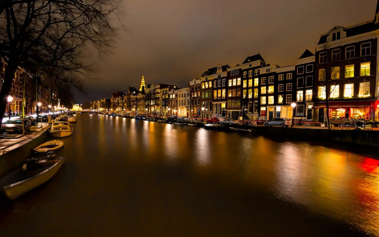 Амстердам время. Нидерланды река Амстел. Нидерланды река Амстел сверху. Амстердам ночью. Обои на рабочий стол Амстердам.