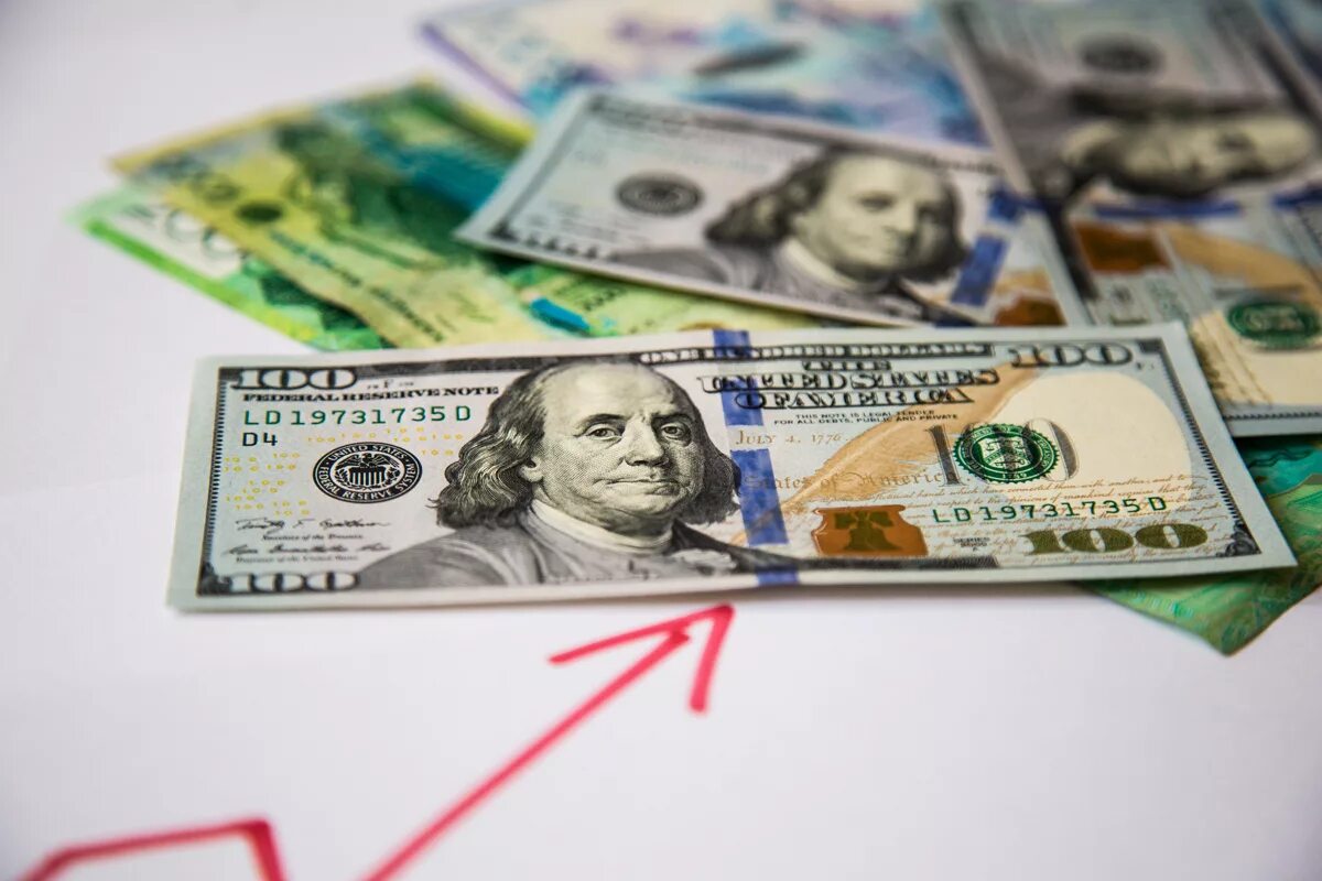 5 долларов нью йорк. 50 долларов купюра. Купюра 1 доллар. 333 доллара. Тенге к доллару.