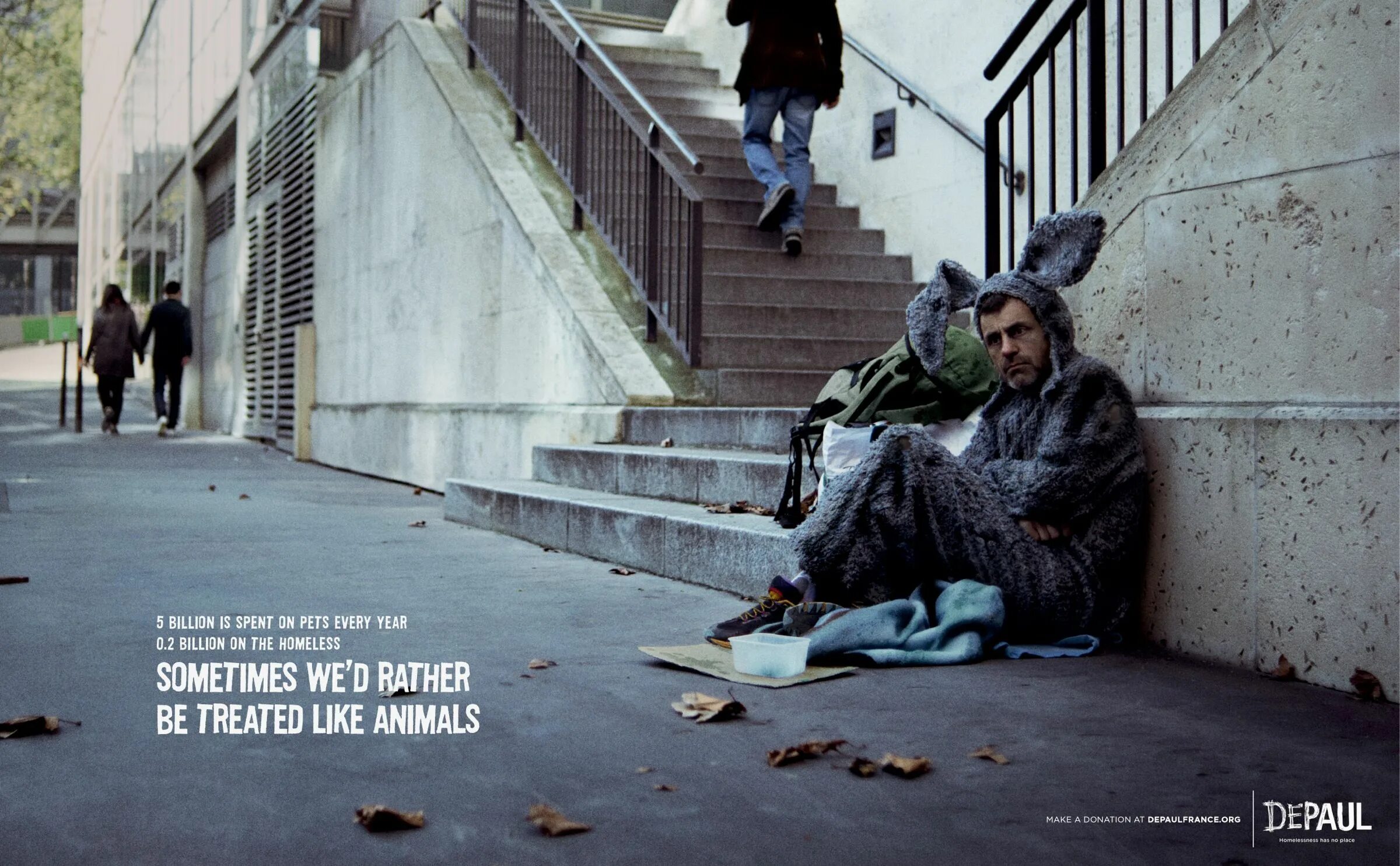 Социальная реклама. Социальная реклама бездомные.