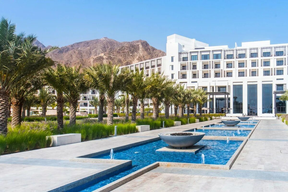 Address фуджейра. INTERCONTINENTAL Hotel Фуджейра. Интерконтиненталь Фуджейра Резорт 5. INTERCONTINENTAL Fujairah Resort 5 ОАЭ. Фуджейра ОАЭ Интерконтиненталь.