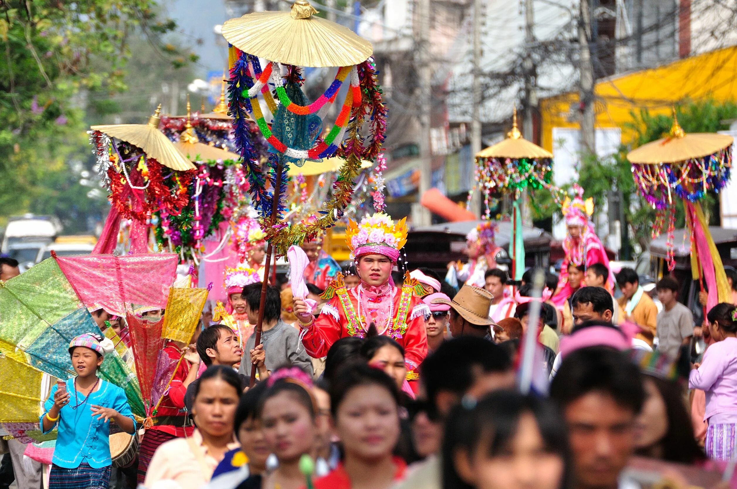 Праздник в тайланде в феврале. Культура Таиланда. Традиции Тайланда. Национальный праздник в Таиланде. Праздники в Тайланде.