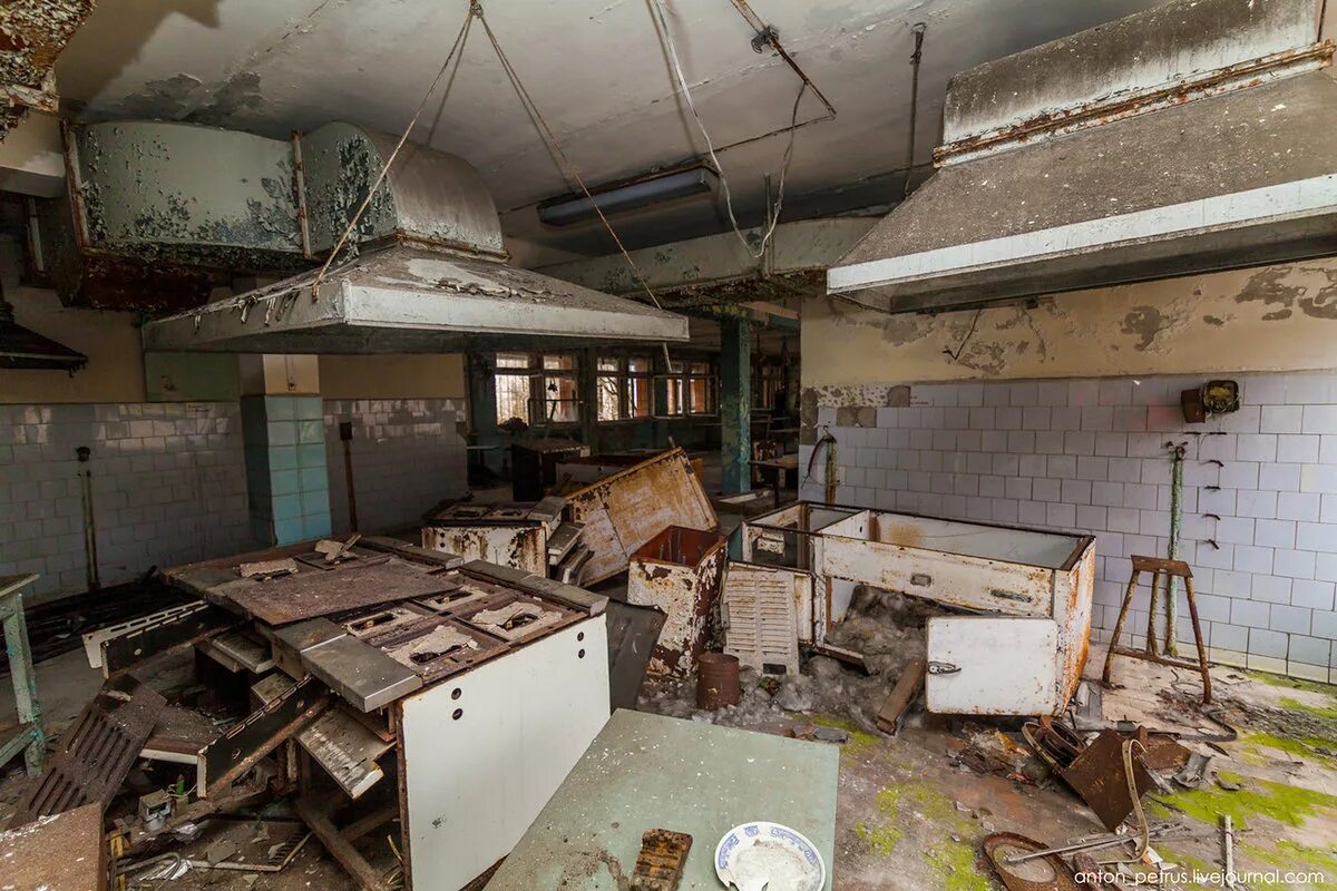 Самая ужасная школа. Припять школа. школа №1 припять. школа номер 1 припять. припять школа 5.