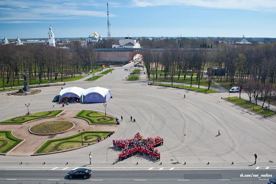 Великий пл. Софийская площадь Великий Новгород. Великий Новгород площадь Победы. Площадь Победы Софийская. Великий Новгород Центральная площадь.