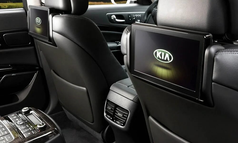 Киа Кворис. Kia Quoris 5.0 v8. Kia Quoris задний монитор. Киа Кворис 2015.