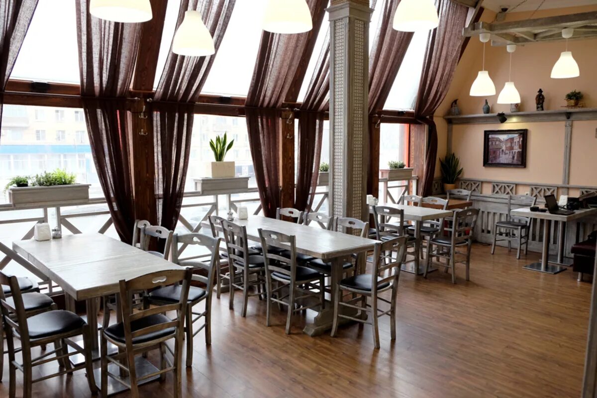 ресторан в москве где все по 200. пивальди одинцово ресторан одинцово. ресторан вивальди на пятницком шоссе. ресторан красота романов переулок. кафе брусника парк культуры.