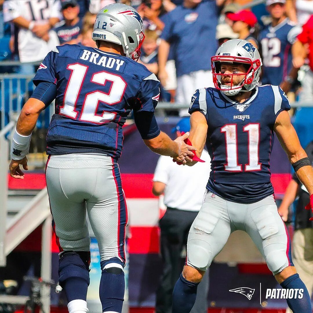 Go pats. Патриоты новой Англии. Современные Деловары новой Англии сейчас фото.