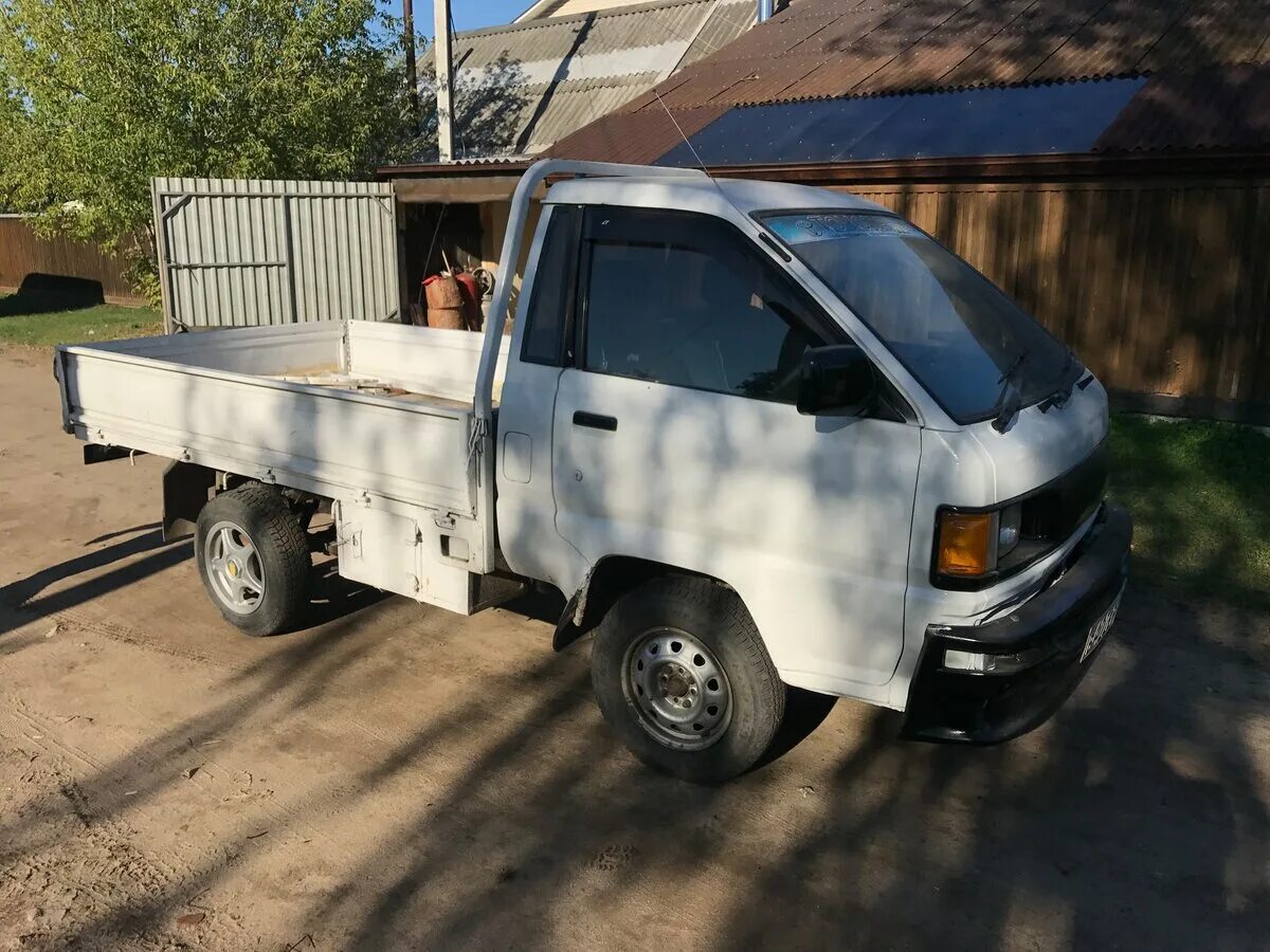 Тойота лит айс грузовик. Toyota Lite Ace грузовик. Тойота грузовая 1991 года. Тойота асе 1991 грузовик. Лит айс 91 год.