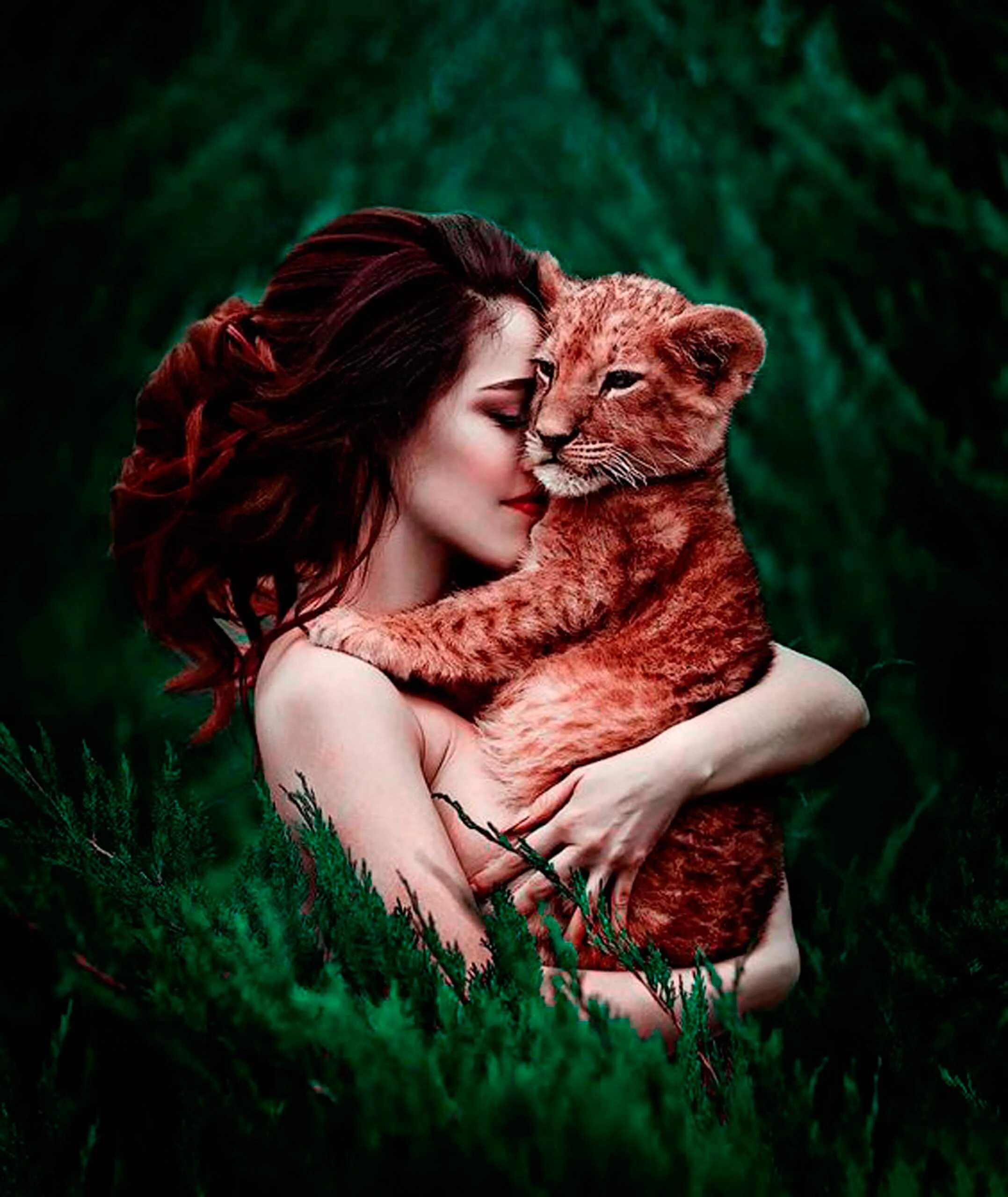 девушка львенок. олли огнева фотограф. фотосессия с маленьким львенком. девушка с львенком. девушка львенок.