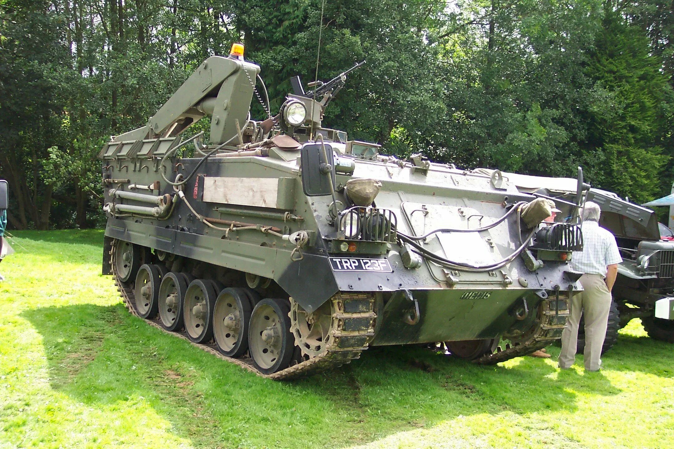 Брэм-1м. Fv434. Бронированная ремонтно-эвакуационная машина т-16. Брэм-1м на базе т-90. Ремонтно эвакуационная машина