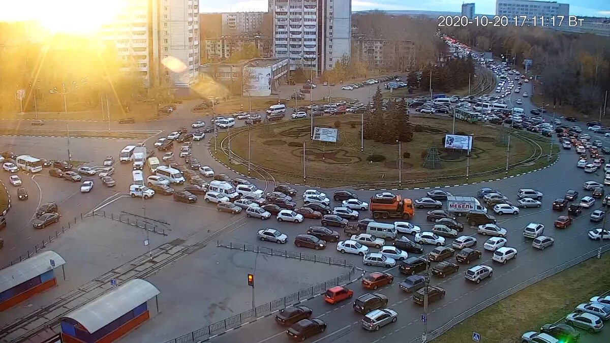 Депрессивный город авиастроителей Путешествия плюшевого мишки Дзен