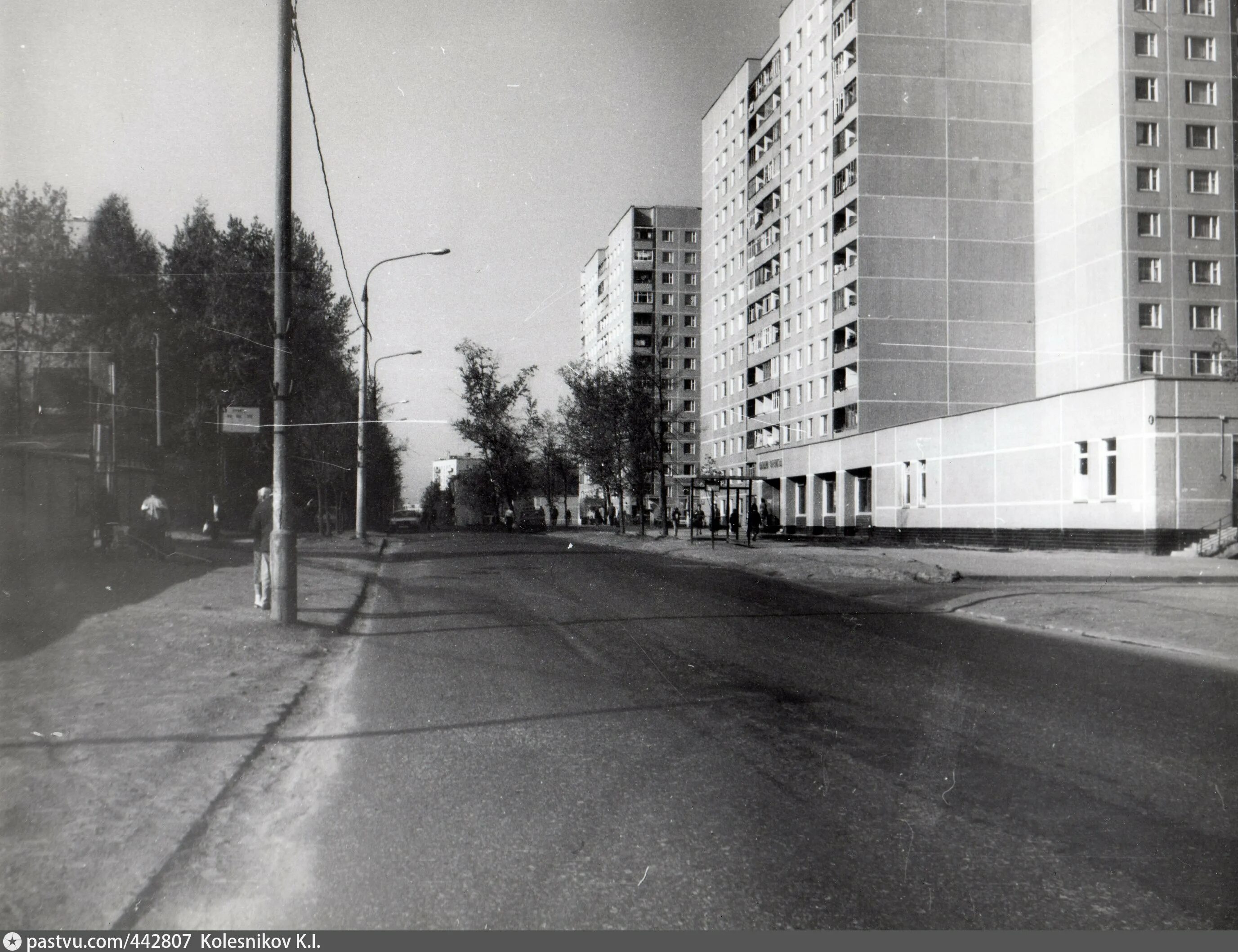 Ховрино ангарская. Ангарск улица московская. Ангарская улица москва фото. Стадион локомотив на ангарской улице. Ангарская улица 45к2.
