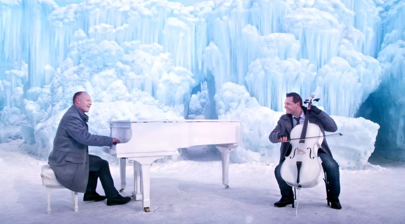 Музыка видео зима. Группа the Piano guys. Рояль в снегу. Пианино в зимнем лесу. Рояль на льдине.