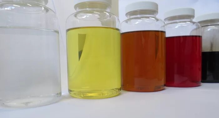 Лаборатория нефти и нефтепродуктов. Химическое масло. Химическое масло. Бензин в колбе. Растительные жиры.