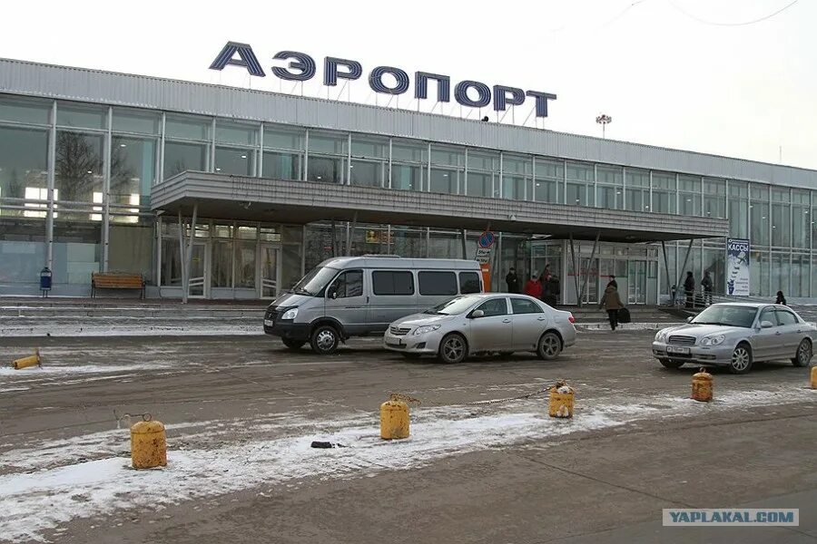 Расписание автобусов большое савино. Аэропорт Пермь большое Савино старый терминал. Аэропорт Пермь старое здание. Аэропорт Соликамск. Аэропорт Березники.