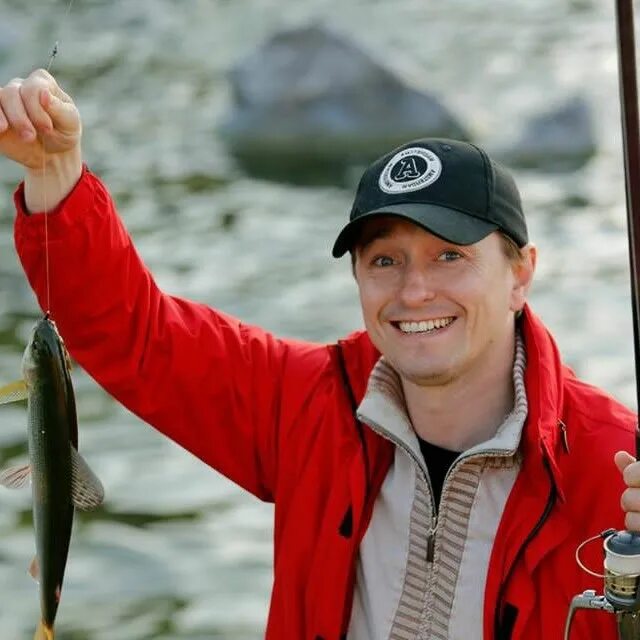 известные люди на рыбалке. звезды на рыбалке. известные рыбаки. необычная рыбалка. известные рыбаки.