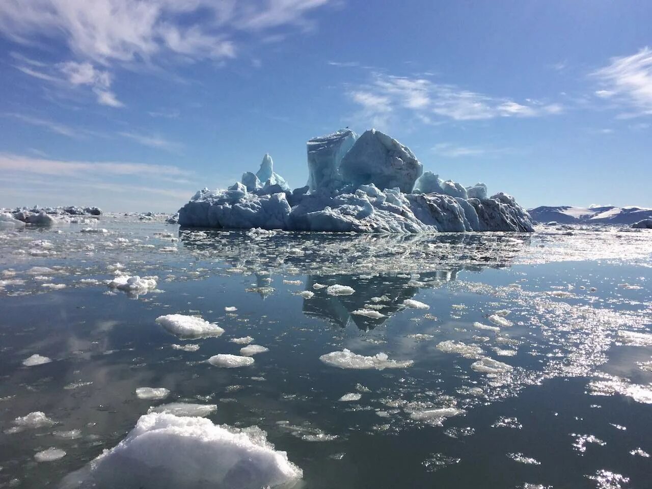 Моря Северного Ледовитого океана. Подводный водопад в Северном Ледовитом океане. Северно Ледовитый океан канадский архипелаг. 6.Гренландское море(Северный Ледовитый океан). Ледовитый океан видео
