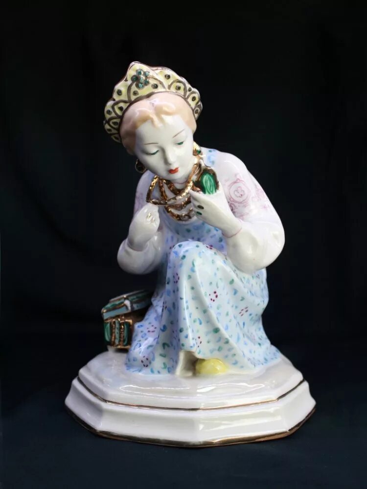 фарфоровая статуэтка аленушка