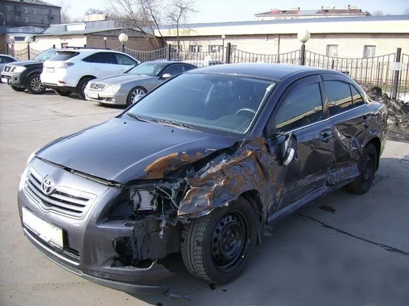 Битое авто на авито москва. Битый кузов. Bmw 5 e60 битая. Битое авто на авито москва. Битый мицубиси асх.