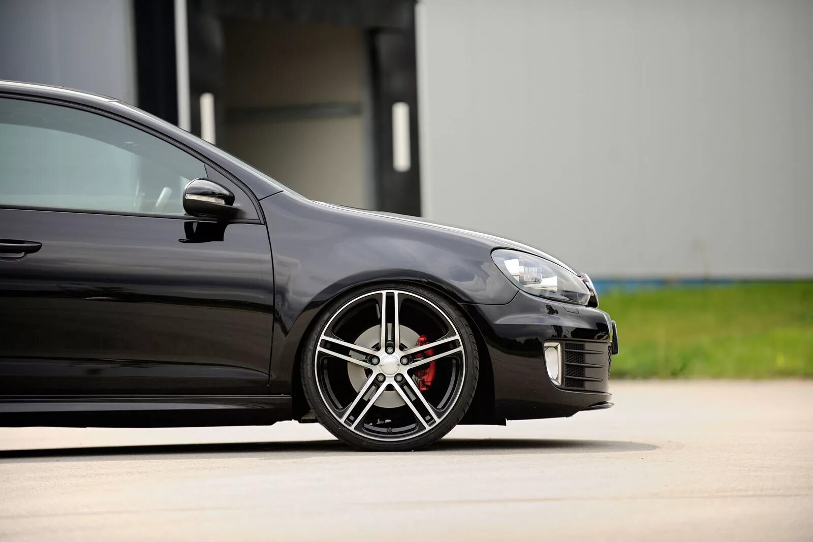 Golf mk6 2009. VW Golf 6 Fender. Диски VW Golf mk5 GTI. R17 Wheels Golf mk7 европейская. Подвеска. Купить гольф колесо