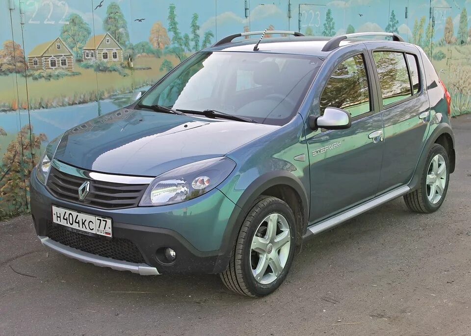 Renault sandero stepway диски. Renault Sandero Stepway 1. Renault Sandero Stepway 1 поколение. Renault Sandero Stepway диски 16. Renault Sandero Stepway 2013.