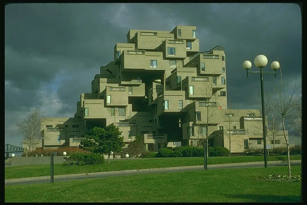 3 стар проект. Здание из кубиков. Здание из кубов. Куб в архитектуре. Архитектура из кубов.