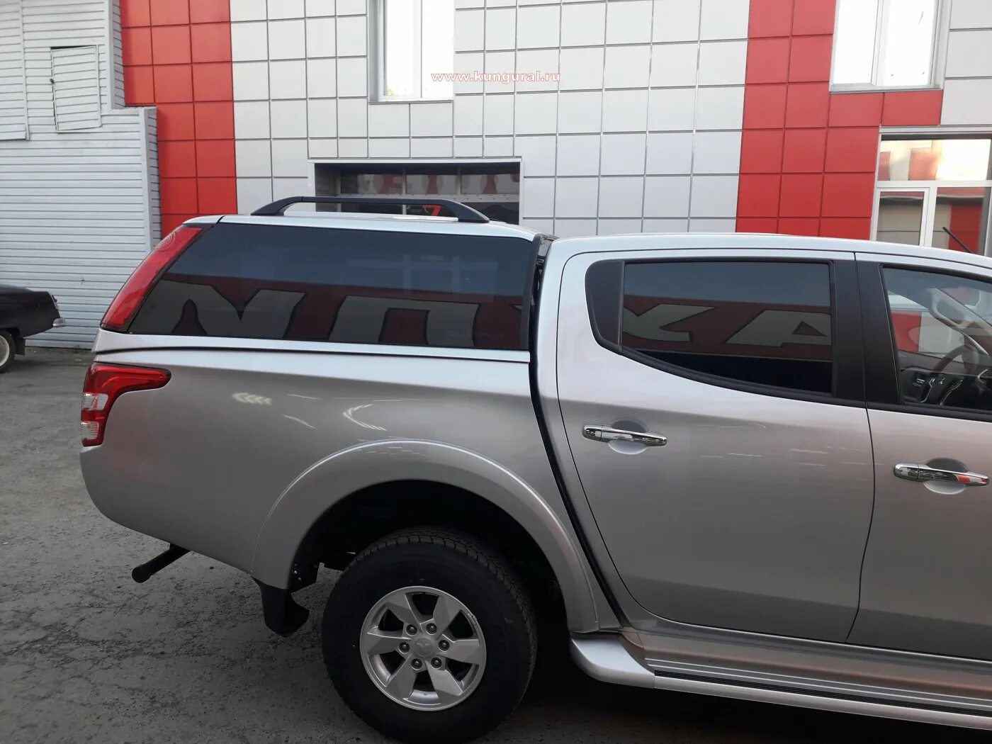 Купить кунг митсубиси. Кунг Митсубиси л200. Mitsubishi l200 кунг. Mitsubishi l200 2022 с кунгом. Новый Mitsubishi l200 с кунгом.