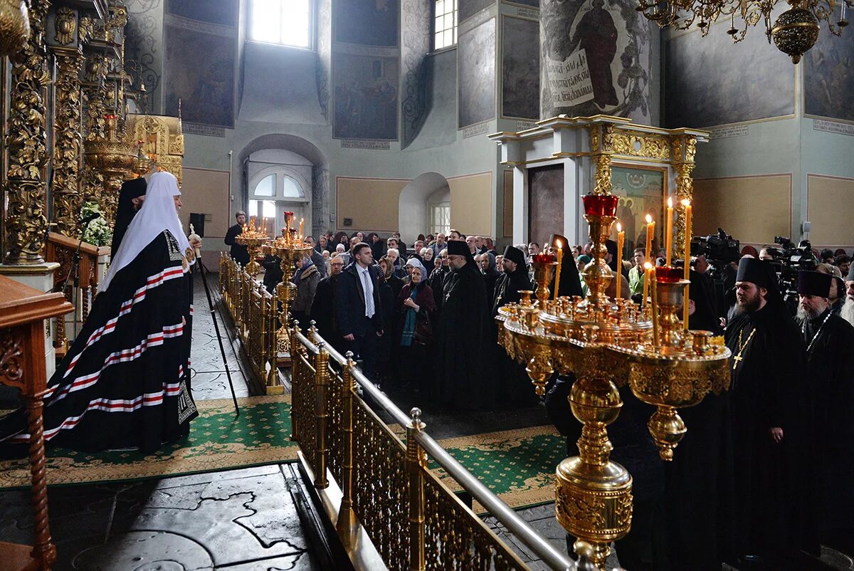 Утренняя служба монастыре. Патриаршее богослужение Великий пост. Донской монастырь литургия Великий пост. Донской монастырь богослужения.