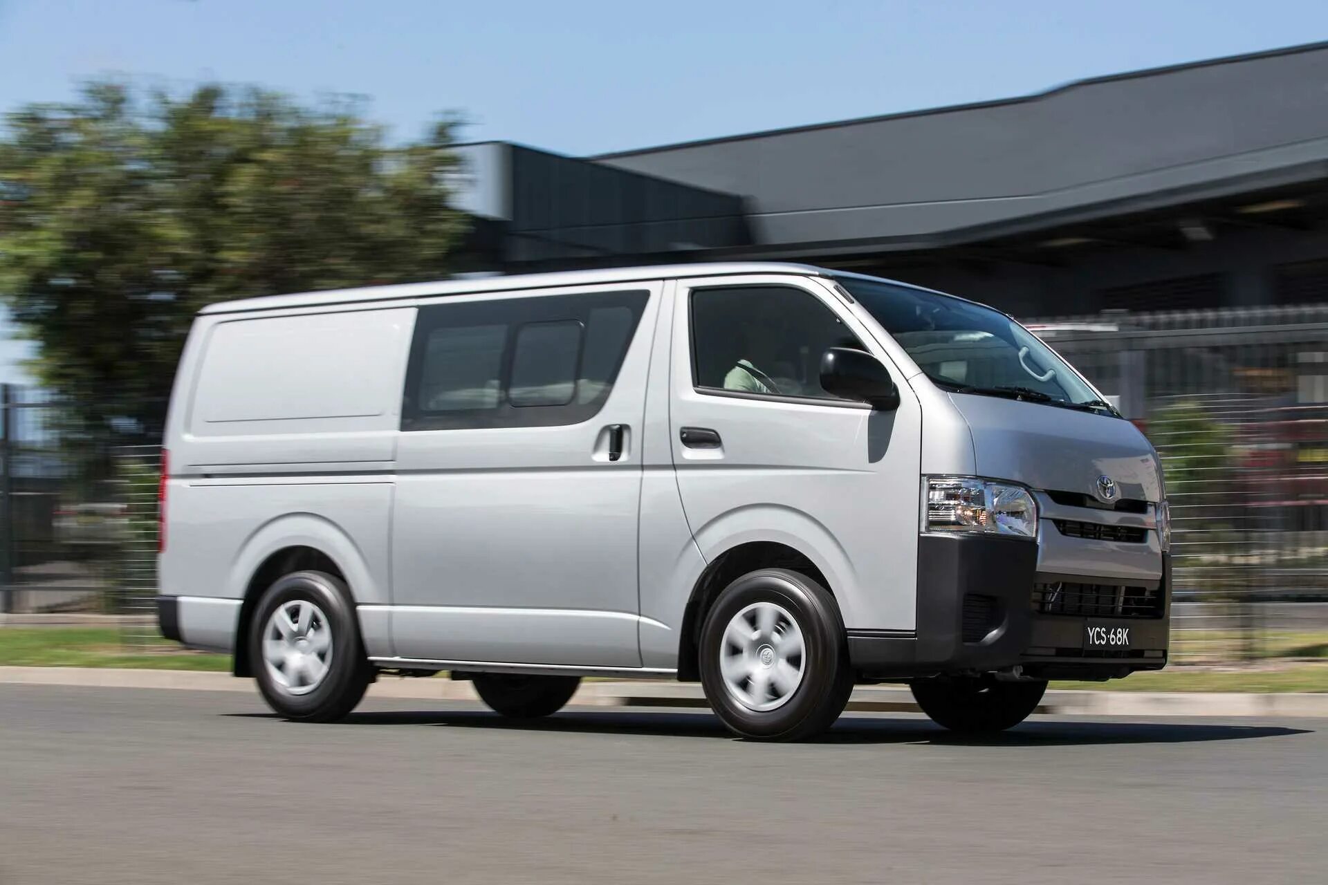Автомобиль тойота хайс. Toyota hiace. тойота хайс тойота хайс. тойота хайс 2017. микроавтобус toyota hiace.