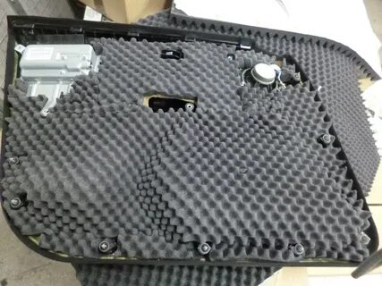 Шумоизоляция дверных карт автомобиля