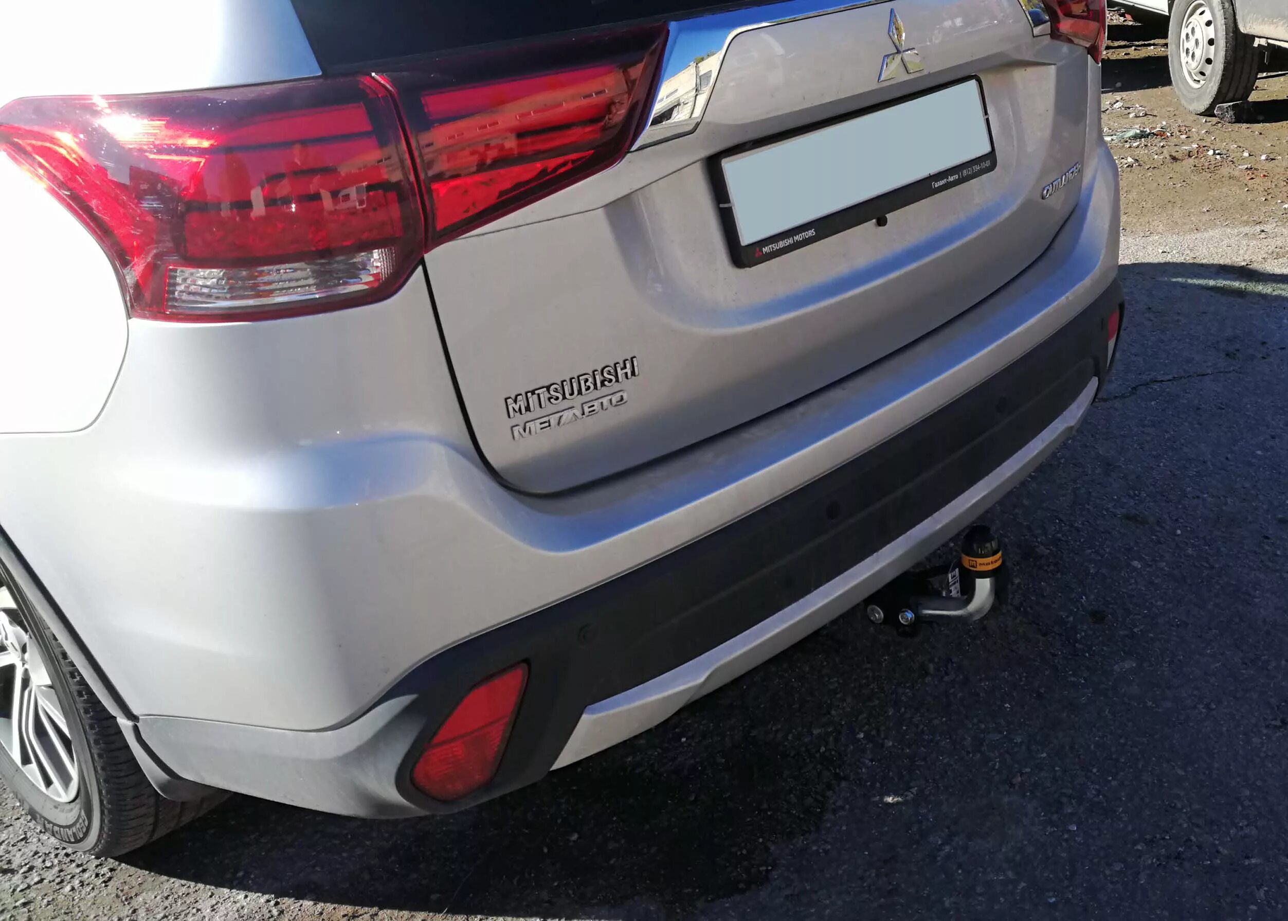 Фаркоп outlander xl 2008. Фаркоп на аутлендер. Mitsubishi outlander фаркоп. Фаркоп митсубиси аутлендер 3. Фаркоп на аутлендер.