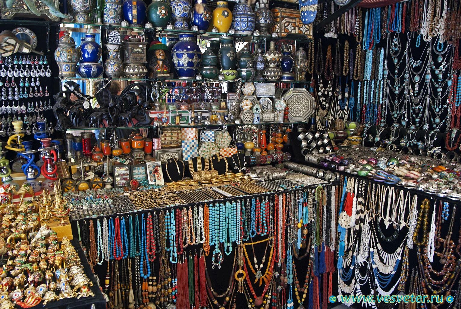 Хургада египет сувениры. Сувениры из египта. Сувениры в египте шарм-эль-шейх. Сувениры из египта хургада. Хургада сувениры.