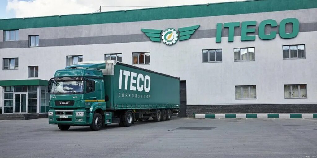 Маз 5440 итеко. Камаз итеко. Итеко сотрудники. Мерседес бенц актрос итеко. Итеко.