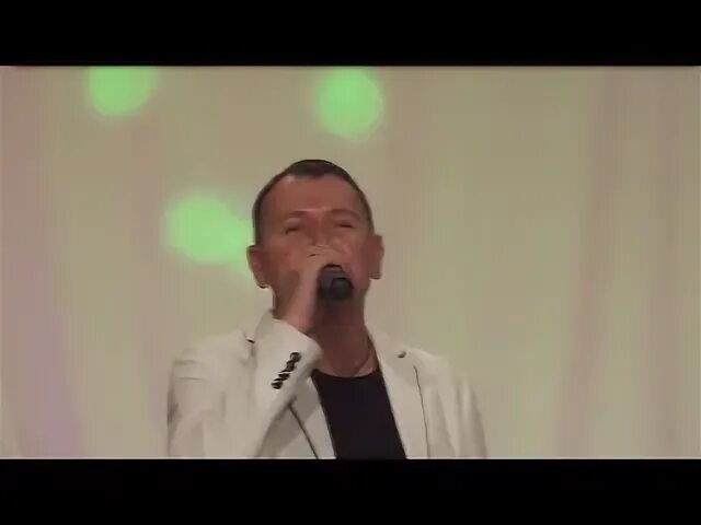 Группа алые розы