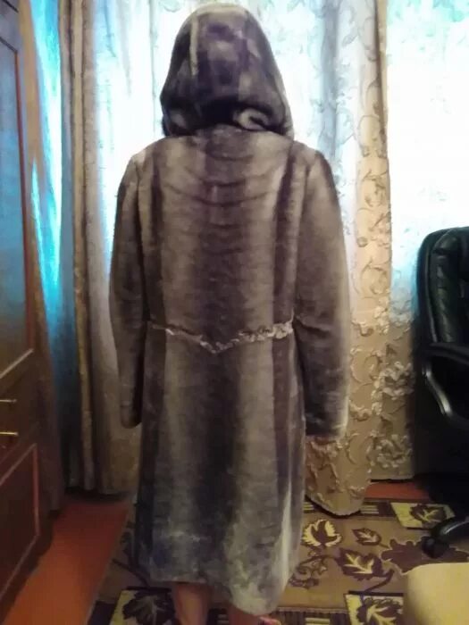 Продам шубу новую