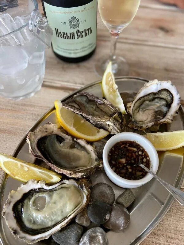 устричная ферма в крыму. мидийно-устричная ферма судак. крымские устрицы донузлав. крымская устричная ферма. новороссийские устрицы.